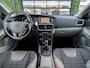 Volvo V40 Cross Country 1.5 T3 Aut. Momentum | Blis | 18" LMV | Winter Pack