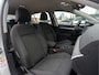 Volkswagen Golf 1.0 eTSI Life | Clima | Ambient | Carplay |