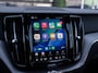 Volvo XC60 2.0 T6 Plug-in hybrid AWD Ultimate Dark | Pano | H/K Sound | Surround View | Trekhaak