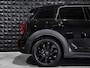 MINI Countryman Mini 1.5 Cooper S E ALL4 Chili | All Black | Pano | 18"| HUD | Ad. Li | Sportstoelen |