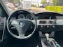 BMW 5-Serie 520i | Carplay | Elek. Schuif-/Kanteldak | Xenon | Cruise Control | Parkeersensoren voor/achter | Stoelverwarming