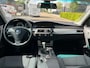 BMW 5-Serie 520i | Carplay | Elek. Schuif-/Kanteldak | Xenon | Cruise Control | Parkeersensoren voor/achter | Stoelverwarming