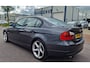 BMW 3-Serie 320i AUT PANO NAVI PSENSOR LEDER CRUISE 2 X SLEUTELS