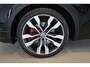 Volkswagen T-Roc 1.5 TSI Sport Business R Line|Panorama dak|Trekhaak afneembaar|Stoelverwarming|Carplay