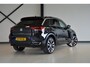 Volkswagen T-Roc 1.5 TSI Sport Business R Line|Panorama dak|Trekhaak afneembaar|Stoelverwarming|Carplay