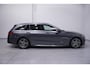 Mercedes-Benz C-klasse Estate 180 AMG Line NAP 1e eigen. ACC digi-dashboard electr bediende stoelen met memo 360 camera DAB-ontvangst panodak-glasuitv. PDC v+a electrische-achterklep schakelflippers private-glas led-verlichting drivers-assist sportstoelen met lederen/alcantara bekleding