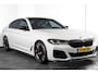 BMW 5-Serie 545e xDrive High Executive M Sport | Maxton-Pakket | Speciaal uitlaatsyst. | Harmon/Kardon | Dig. Cockpit | Cruise | Stoel-+Stuurverw. | Camera | PDC | NAV+App. Connect | Auto. Airco | LM 20" |