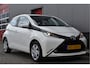 Toyota Aygo 1.0 VVT-i x-play Afn. Trekhaak, Camera, Airco, Bluetooth, Elek. ramen