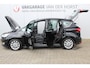 Ford C-Max 1.0-100pk Titanium. Nette, goed onderhouden hoogzitter ! Autm. airco dual, stoel-, stuur- en voorraamverwarming, parkeersensoren v+a, park assist, cruise control, r/cd, navigatie, telefoonvoorb., trekhaak etc.