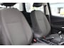 Ford C-Max 1.0-100pk Titanium. Nette, goed onderhouden hoogzitter ! Autm. airco dual, stoel-, stuur- en voorraamverwarming, parkeersensoren v+a, park assist, cruise control, r/cd, navigatie, telefoonvoorb., trekhaak etc.