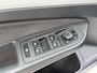 Volkswagen Golf 1.0 TSI Life Business Stoel- en stuurverwarming | LED verlichting | Adaptieve cruise control | Climate control | Navigatiesysteem | Ergoactive bestuurdersstoel | DAB | Parkeersensoren voor en achter