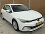 Volkswagen Golf 1.0 TSI Life Business Stoel- en stuurverwarming | LED verlichting | Adaptieve cruise control | Climate control | Navigatiesysteem | Ergoactive bestuurdersstoel | DAB | Parkeersensoren voor en achter