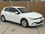 Volkswagen Golf 1.0 TSI Life Business Stoel- en stuurverwarming | LED verlichting | Adaptieve cruise control | Climate control | Navigatiesysteem | Ergoactive bestuurdersstoel | DAB | Parkeersensoren voor en achter