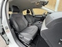 Volkswagen Golf 1.0 TSI Life Business Stoel- en stuurverwarming | LED verlichting | Adaptieve cruise control | Climate control | Navigatiesysteem | Ergoactive bestuurdersstoel | DAB | Parkeersensoren voor en achter