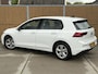 Volkswagen Golf 1.0 TSI Life Business Stoel- en stuurverwarming | LED verlichting | Adaptieve cruise control | Climate control | Navigatiesysteem | Ergoactive bestuurdersstoel | DAB | Parkeersensoren voor en achter