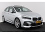 BMW 2-Serie Active Tourer 218i Executive Launch Edition M-Sport (M-PAKKET, PANORAMADAK, CAMERA, LED, PDC, DEALER ONDERHOUDEN)