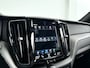 Volvo XC60 T5 AWD R-Design | Panoramadak | Parkeercamera | Stoelverwarming | Elektrische stoelen | Trekhaak