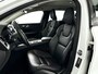 Volvo V60 B3 Momentum Advantage | Parkeercamera | Stoel- en Stuurverwarming | Cruise control | Trekhaak