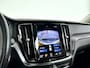 Volvo V60 B3 Momentum Advantage | Parkeercamera | Stoel- en Stuurverwarming | Cruise control | Trekhaak