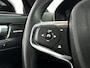 Volvo XC40 B4 Plus Dark | Parkeercamera | Harman Kardon | Stoel- en Stuurverwarming | Trekhaak