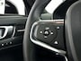 Volvo XC40 B4 Plus Dark | Parkeercamera | Harman Kardon | Stoel- en Stuurverwarming | Trekhaak