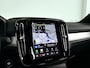 Volvo XC40 B4 Plus Dark | Parkeercamera | Harman Kardon | Stoel- en Stuurverwarming | Trekhaak