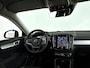 Volvo XC40 T2 Momentum Business | Park assist | Cruise control | Navigatie