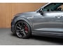 Audi Q8 60 TFSI e quattro Pro Line S Competition HUD Panodak 360° B&O ACC Leer LM velgen Memory seats Climate voor en achter PDC Elektr. uitklapbare trekhaak Stoelverwarming voor & achter Niveauregeling Massage Stoelventilatie NIEUW! Fabrieksgarantie!