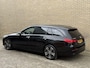 Mercedes-Benz C-klasse C300e 313pk | Luxury | PHEV | Trekhaak | Half leder | Camera | Sfeerverlichting | PDC | CarPlay | LED | DAB | Lane assist | Dodehoekdetectie | Memory | Stoel&stuurverwarming | Volledig onderhouden