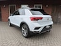 Volkswagen T-Roc 1.5 TSI Sport | Pano| Trekhaak| ACC| Full LED