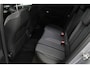 Peugeot e-2008 EV Allure Pack 50 kWh | afn. trekhaak | navi | climate | pdc achter+camera | cruise adaptief | carplay | keyless | bluetooth | verwarmde stoelen