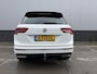 Volkswagen Tiguan 2.0 TSI 4Motion 230pk Highline R-Line | Dynaudio | Panorama | Trekhaak | LED Plus | Suzuka | Apple Carplay - Android Auto