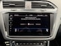 Volkswagen Tiguan 2.0 TSI 4Motion 230pk Highline R-Line | Dynaudio | Panorama | Trekhaak | LED Plus | Suzuka | Apple Carplay - Android Auto