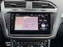 Volkswagen Tiguan 2.0 TSI 4Motion 230pk Highline R-Line | Dynaudio | Panorama | Trekhaak | LED Plus | Suzuka | Apple Carplay - Android Auto