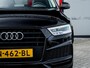 Audi Q3 1.4 TFSI CoD Sport S Line Edition | Trekhaak | Stoelverwarming | Navigatie | Cruise Control | Keyless Entry | Elektrische Kofferklep | LED Koplampen | Climate Control | Privacy Glas | All Season Banden |