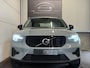 Volvo XC40 2.0 B3 Ultra Dark 2WD Pano, ACC, Apple Carplay, Trekhaak, Virtual Cockpit, Keyless, 19", Stoelverwarming, H&K Audio