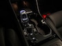 Volvo XC40 2.0 B3 Ultra Dark 2WD Pano, ACC, Apple Carplay, Trekhaak, Virtual Cockpit, Keyless, 19", Stoelverwarming, H&K Audio