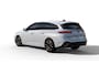 Peugeot 308 Allure | Elektrische parkeerrem | Extra getinte achterste zijruiten en achterruit | ISOFIX-bevestigingspunten voor drie kinderzitjes. Op de passagiersstoel en de buitenste zitplaatsen van de achterbank