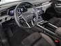 Audi E-tron 55 quattro S edition 95 kWh 408 pk | SOH 95,66% | Navigatie | Panoramadak | Parkeersensoren | Achteruitrijcamera | Matrix LED koplampen | Stoelverwarming | S-Line |