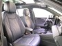 Volkswagen Tiguan 1.5 eHybrid R-Line Edition 272 pk Automaat (DSG) | Verlengde garantie | Navigatie | Panoramadak | Trekhaak (wegklapbaar) | Parkeersensoren (Park assist) | Rondomzicht camera| Lederen bekleding | Stoelverwarming v/a | R-Line |