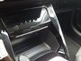 Peugeot 208 ALLURE 1.2-100pk Apple Carplay & Android Auto | Navi | Cruise & Climate control | Parkeersensoren | Bluetooth | LMV16inch