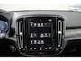 Volvo XC40 T5 263PK Plug-in hybrid Plus Dark | Adaptive Cruise & Pilot Assist | Lederen Bekleding | Power Seats incl. Memory | Premium Harman/Kardon Audio | Park Assist & Camera | Elektr. Achterklep | Stoel & Stuurverwarming | Semi Elektr. Trekhaak |