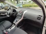 Toyota Auris 1.8 Full Hybrid Aspiration NL-AUTO 1E-EIG 100% DEALERONDERHOUDEN! 4S-BANDEN TREKHAAK CLIMA CRUISE 15'' LM-VELGEN