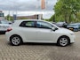 Toyota Auris 1.8 Full Hybrid Aspiration NL-AUTO 1E-EIG 100% DEALERONDERHOUDEN! 4S-BANDEN TREKHAAK CLIMA CRUISE 15'' LM-VELGEN