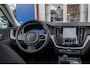 Volvo XC60 2.0 T6 Plug-in hybrid AWD Plus Bright | Pano | Trekhaak | Cruise adaptief | Apple Carplay/Android Auto | Elektrisch verstelb. bestuurdersstoel met geheugen | NL auto | Achterbank verwarmd | Achteruitrijcamera | Apple Carplay/Android Auto|telefoonintegratie premium