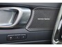 Volvo EX40 Extended Range Ultra 82 kWh -- Panorama/schuifdak - IntelliSafe Assist & Surround - 360º Camera - Harman/Kardon audio - Trekhaak - Verwarmde voorstoelen & stuur - Parkeersensoren voor & achter - Elektr. bedienb. voorstoelen met geheugen links - Draadloze tel. lader - Warmtepomp - Extra getint glas - 20' LMV