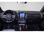 Volvo EX40 Extended Range Ultra 82 kWh -- Panorama/schuifdak - IntelliSafe Assist & Surround - 360º Camera - Harman/Kardon audio - Trekhaak - Verwarmde voorstoelen & stuur - Parkeersensoren voor & achter - Elektr. bedienb. voorstoelen met geheugen links - Draadloze tel. lader - Warmtepomp - Extra getint glas - 20' LMV