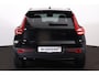 Volvo EX40 Extended Range Ultra 82 kWh -- Panorama/schuifdak - IntelliSafe Assist & Surround - 360º Camera - Harman/Kardon audio - Trekhaak - Verwarmde voorstoelen & stuur - Parkeersensoren voor & achter - Elektr. bedienb. voorstoelen met geheugen links - Draadloze tel. lader - Warmtepomp - Extra getint glas - 20' LMV