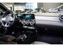 Mercedes-Benz A-klasse 250 e Premium Plus | 1E EIG | 360 CAMERA | HEADUP DISP. | SFEERVERLICHTING | PANO | APK.