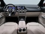 Mercedes-Benz EQA 250+ Luxury Business Solution 71 kWh | Panorama - Schuifdak | Memory Seats | Distronic Cruise Control | Verwarmd Stuurwiel | Sfeerverlichting |